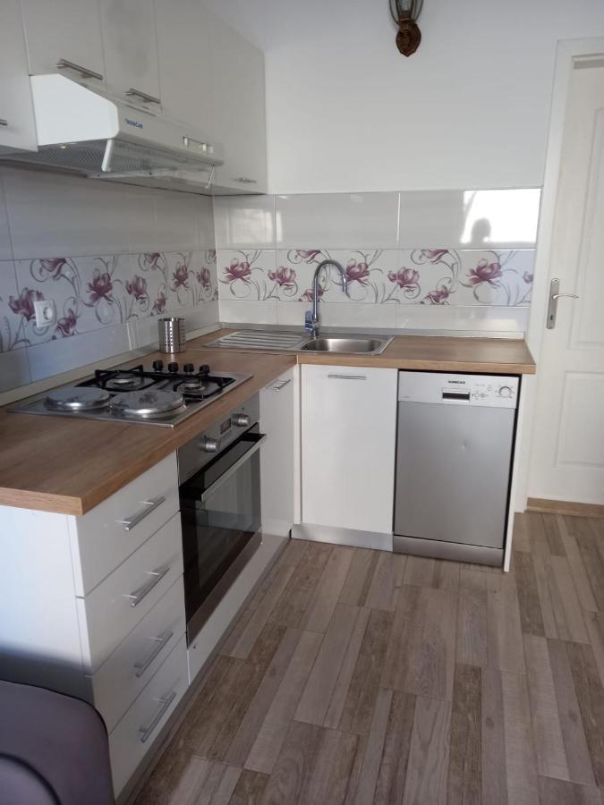 Vila Rosanda Slatine Luaran gambar